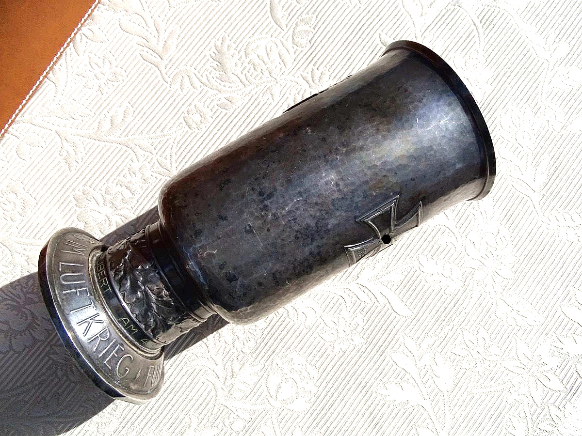 Luftwaffe Ehrenpokal für besondere Leistungen im Luftkrieg für Unteroffizier Ludwig Schubert, Bordschütze, 1942 Luftwaffe Ehrenpokal für besondere Leistungen im Luftkrieg für Unteroffizier Ludwig Schubert, Bordschütze, 1942