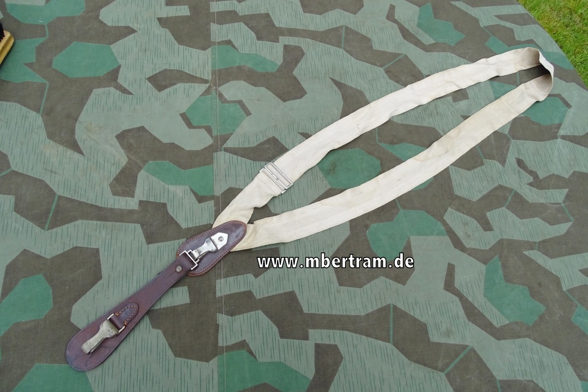 Wehrmacht Säbelunterschnallgurt, Schultergurt für Blankwaffen, mit Karabinerhaken