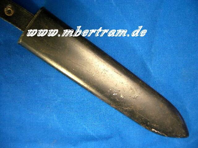 Scheide f. HJ Messer, Nachkriegsfertigung. Metallscheide