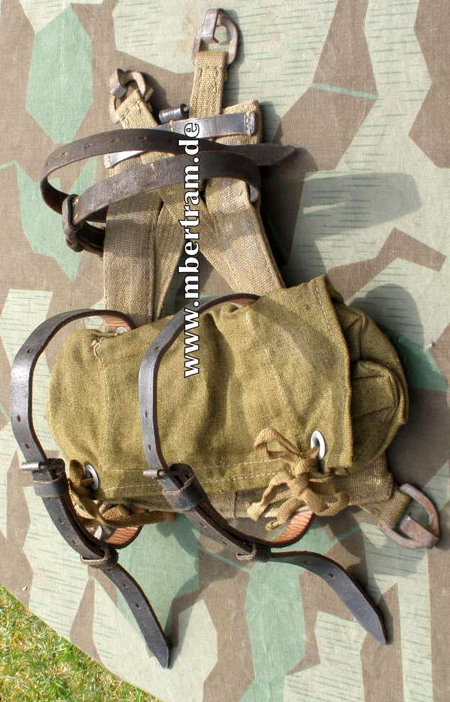 A-Rahmen Wehrmacht mit Tasche u. allen Riemen
