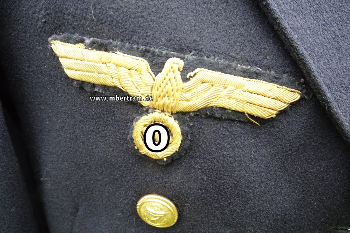 2385-65a0d81f39e1c1 KM dunkelblaue Paradejacke, Feuerwerkersmaat, um 1937.