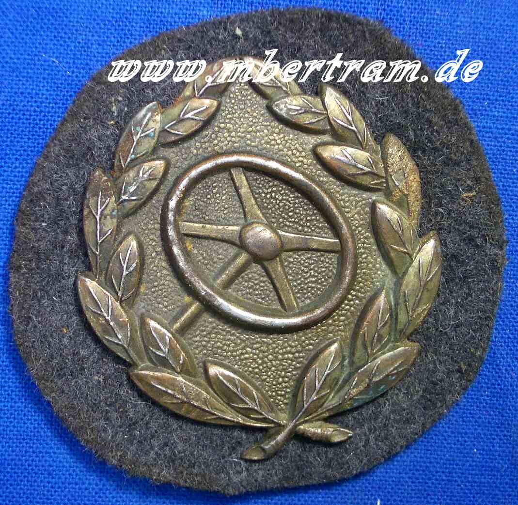 Kraftfahrbewährungsabzeichen Bronze auf Luftwaffenstoff