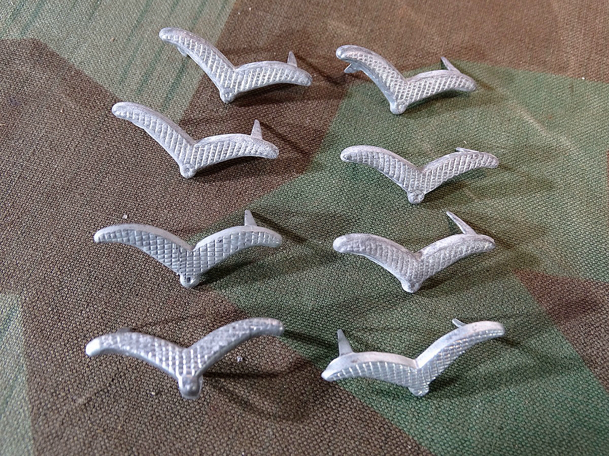 8 Kragenspiegel Schwingen Luftwaffe, in gleicher Optik, bis zum Rang Oberfeldwebel