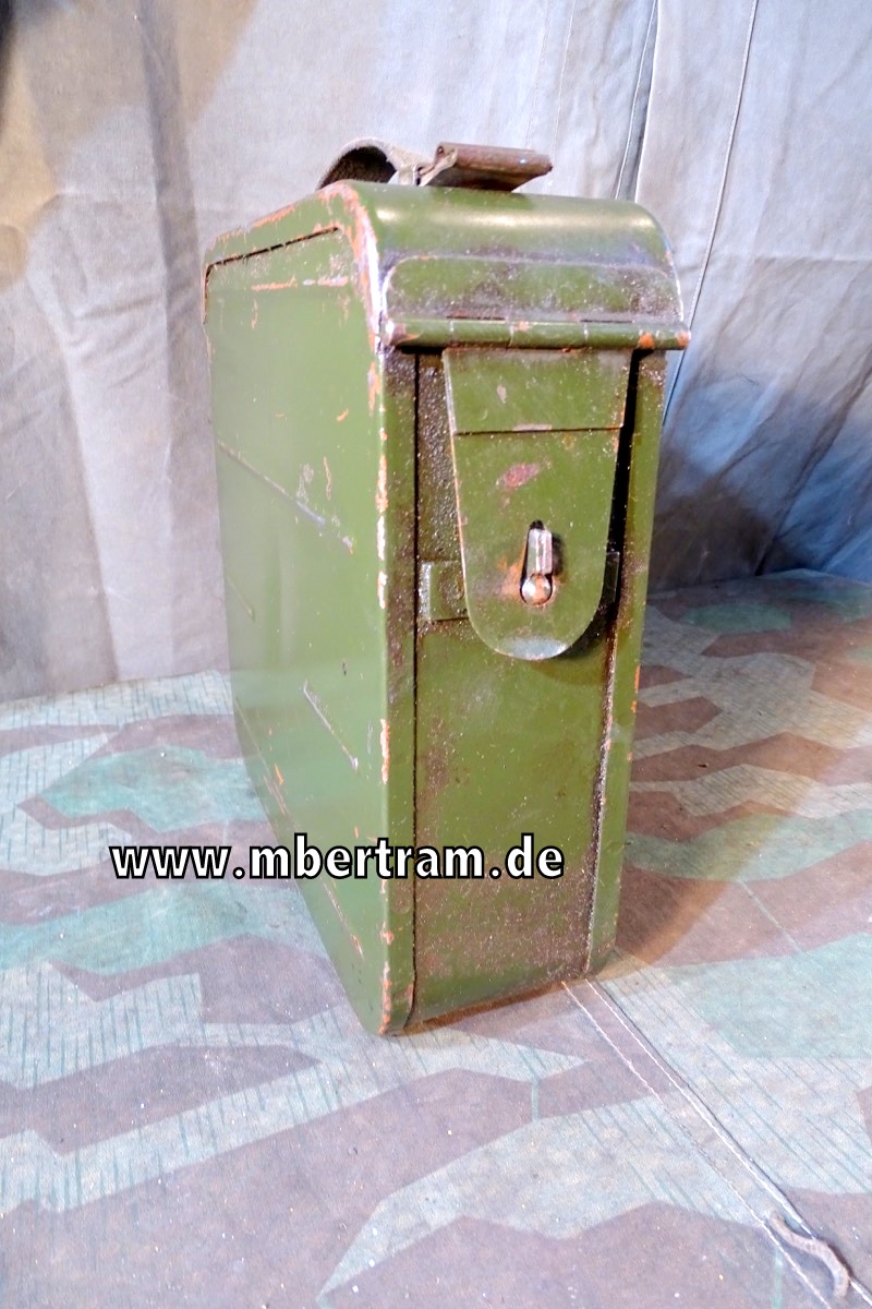 Gurtkasten für das russische MG Maxim M 1910, 1. Weltkrieg, ohne Stern