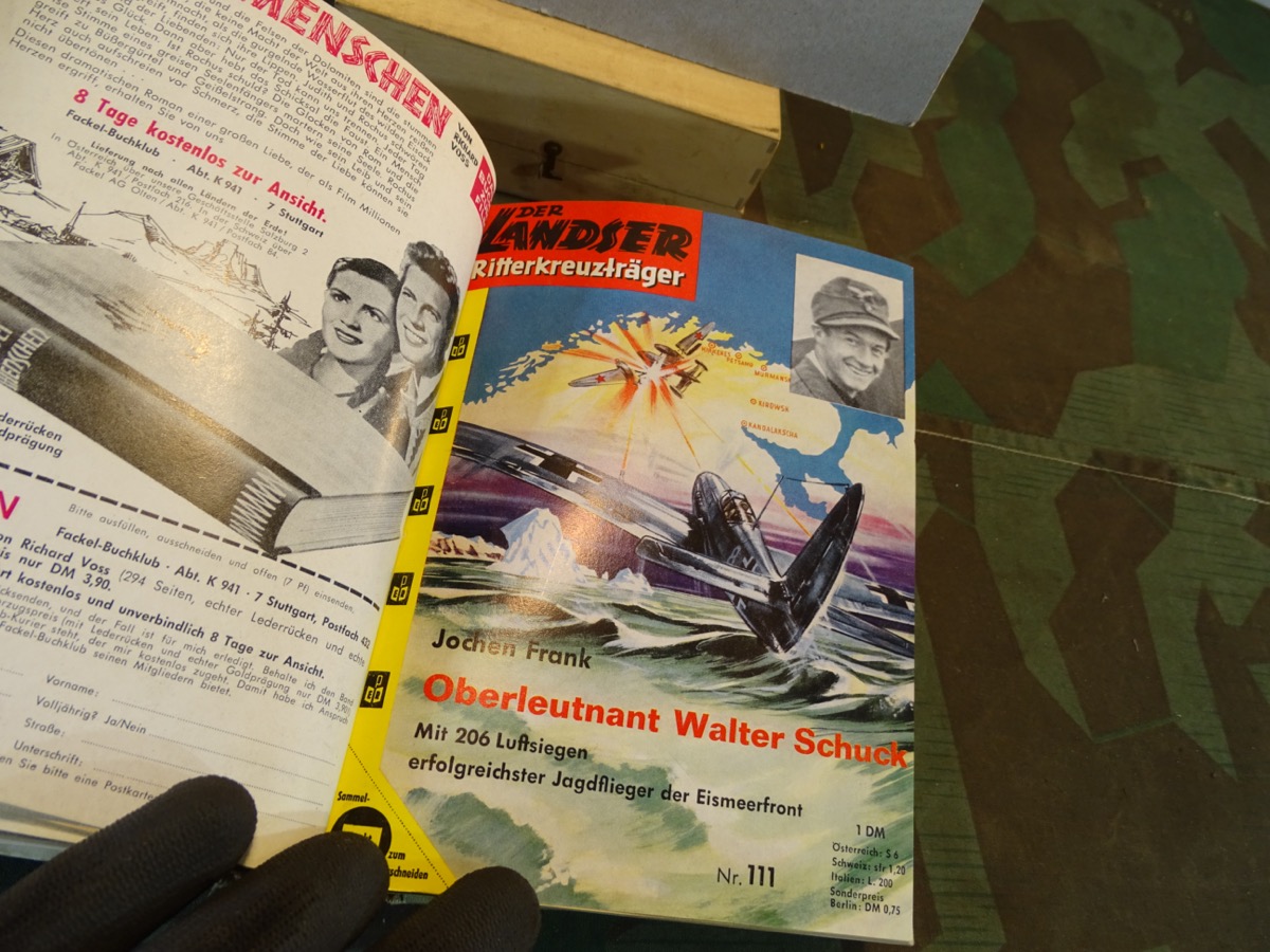 Gebundenes Buch mit Landser Sonderbänden und Ritterkreuzträger Bänden Gebundenes Buch mit Landser Sonderbänden und Ritterkreuzträger Bänden