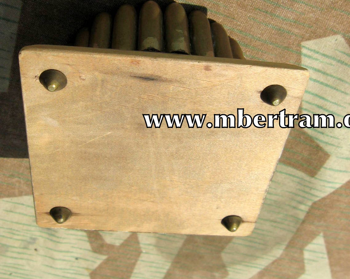 13361-3 Soldatensouvenir 1.WK. : Aschenbecher aus K98 Geschossen