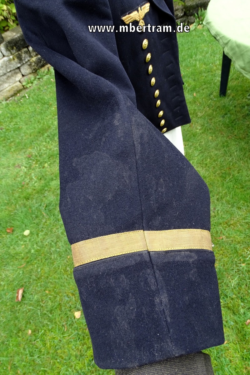 2385-55a0d81ef6088f KM dunkelblaue Paradejacke, Feuerwerkersmaat, um 1937.