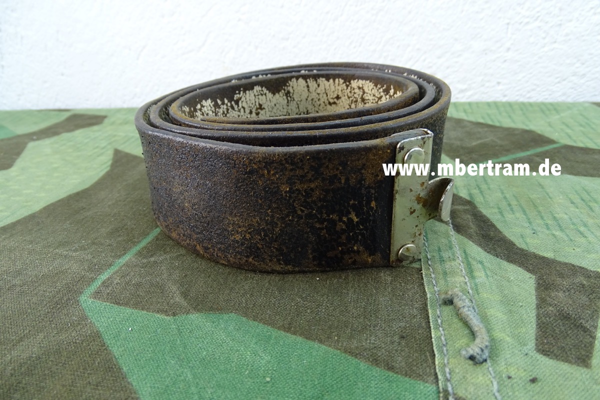 2. Weltkrieg, Koppelriemen für Parteiverbände, ( HJ/ SS...) schwarzes Leder ca. 99cm