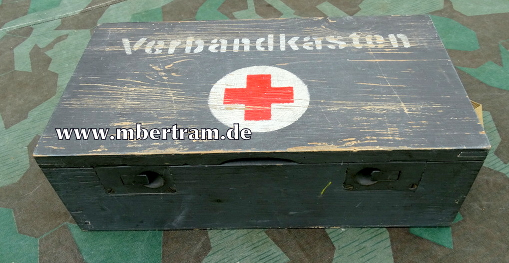 Verbandkasten Luftwaffe, seltenes, spätes Stück aus Holz