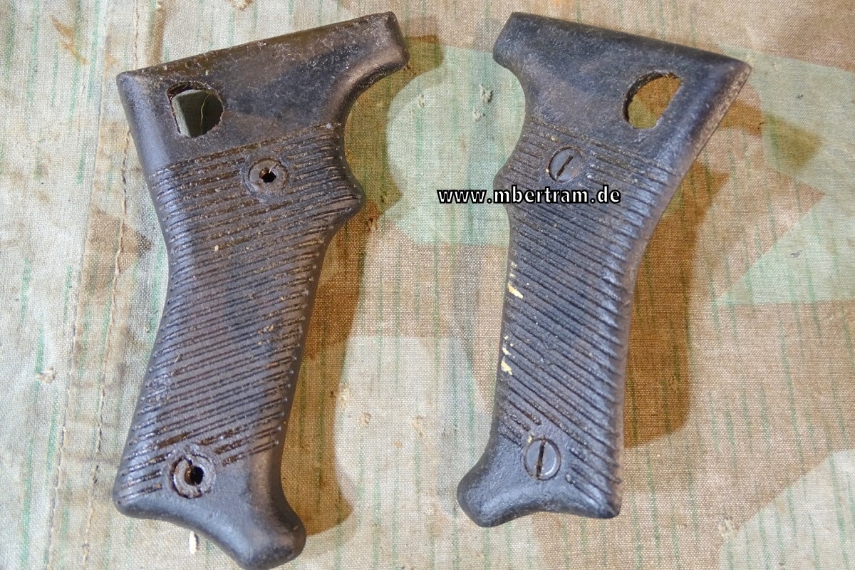 Pärchen braune MG 42 Bakelit Griffschalen, genutzte Originalstücke mit Schrauben