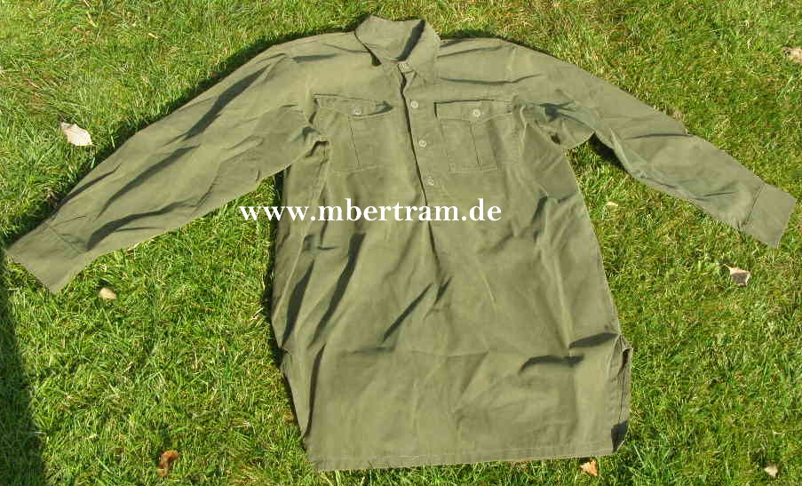 Waffen SS / Wehrmacht Heer: grünes Uniform Hemd