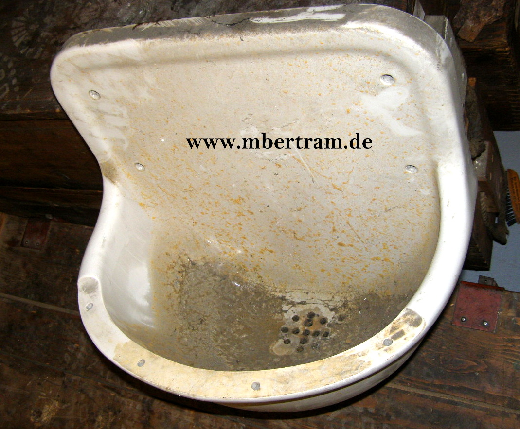 Bunker Arbeitswaschbecken von 1942. ca. 47x53cm