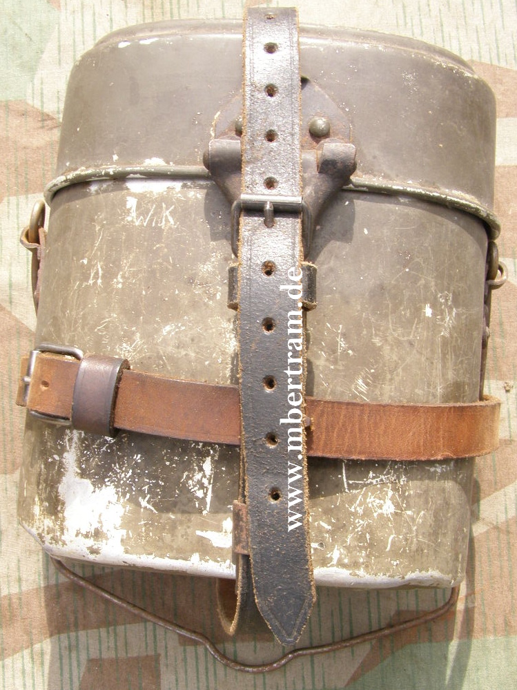 Hohes Kochgeschirr kaiserlich um 1916, Feldgrau, Riemen