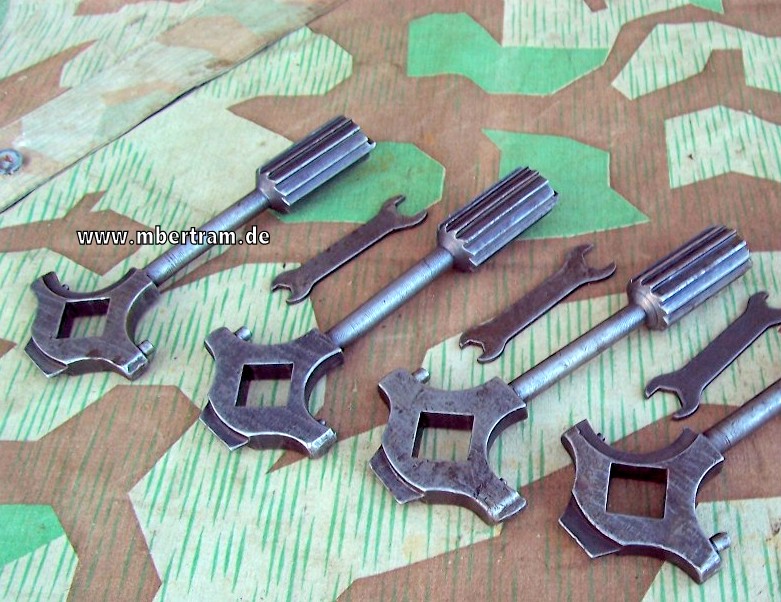 Werkzeugsatz zum russischen MG Maxim Sokolow