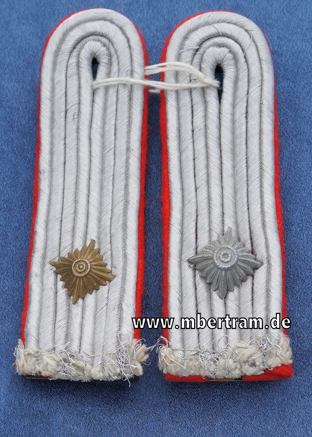 Paar Schulterstücke Luftwaffe, Oberleutnant Luftwaffenbeamter