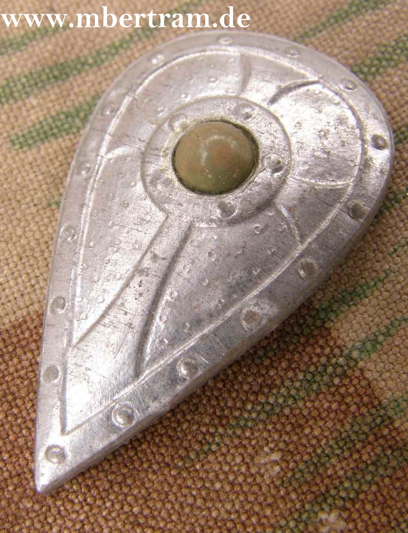WHW Abzeichen Schild, "Normannisch um 1060" Feinzink