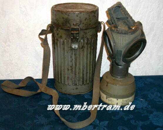 2.WK. Stoffbezogene LS Gasmaske in mittelhoher Dose