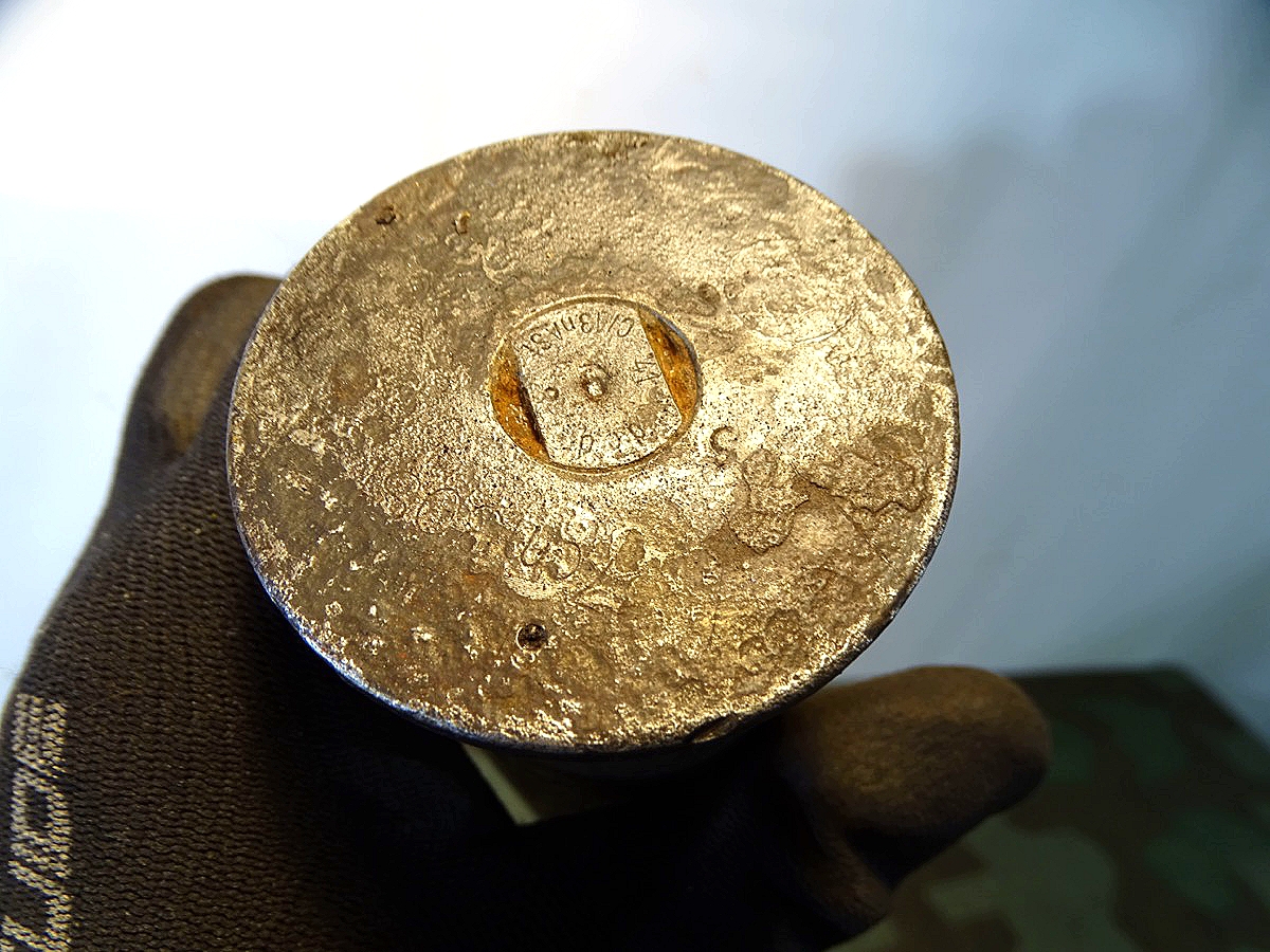 Deko Spreng Granate 3,7 cm Kriegsmarine Flak mit Hülse und Aluzünder , Originallack