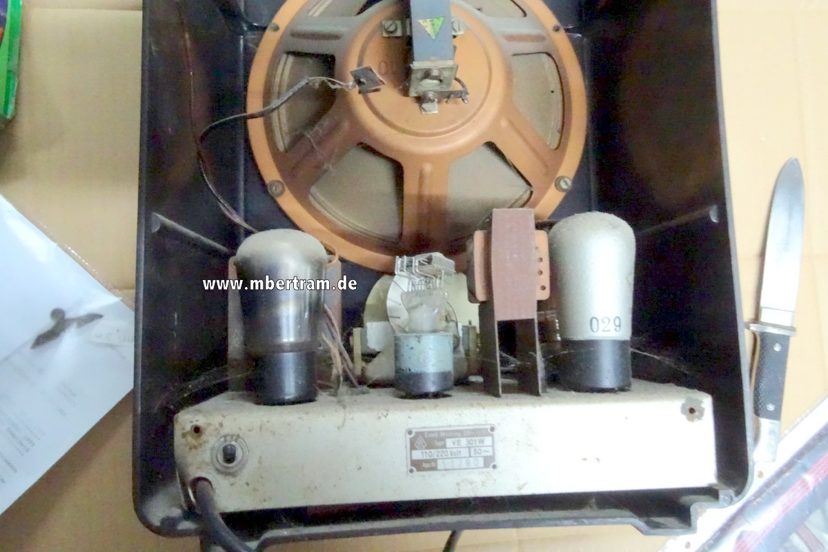 Volksempfänger, VE 301 W" "Emund Volks Radio"