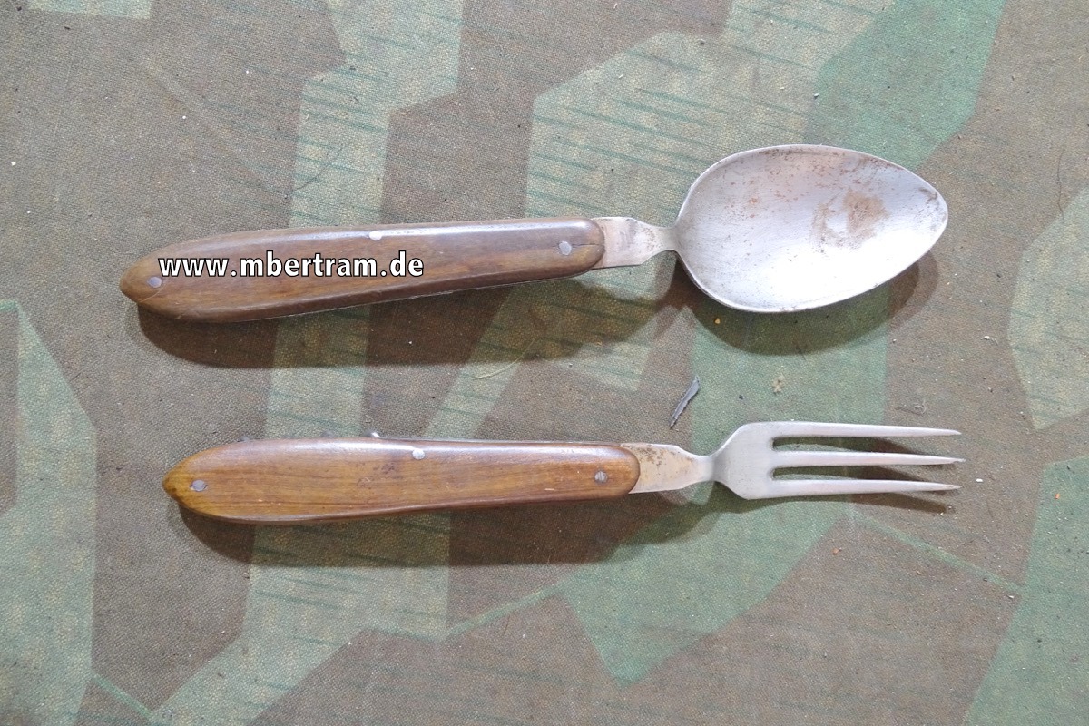 Privat beschafftes Eßbesteck 1. Weltkrieg um 1915, Korkenzieher, Gabel und Löffel
