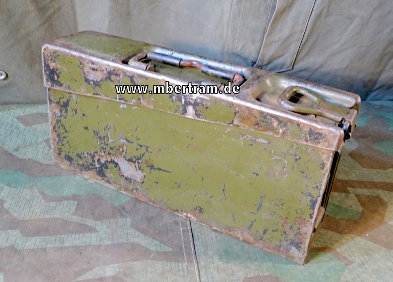 Wehrmacht Patronenkasten 34 " brh / 42 WaA"