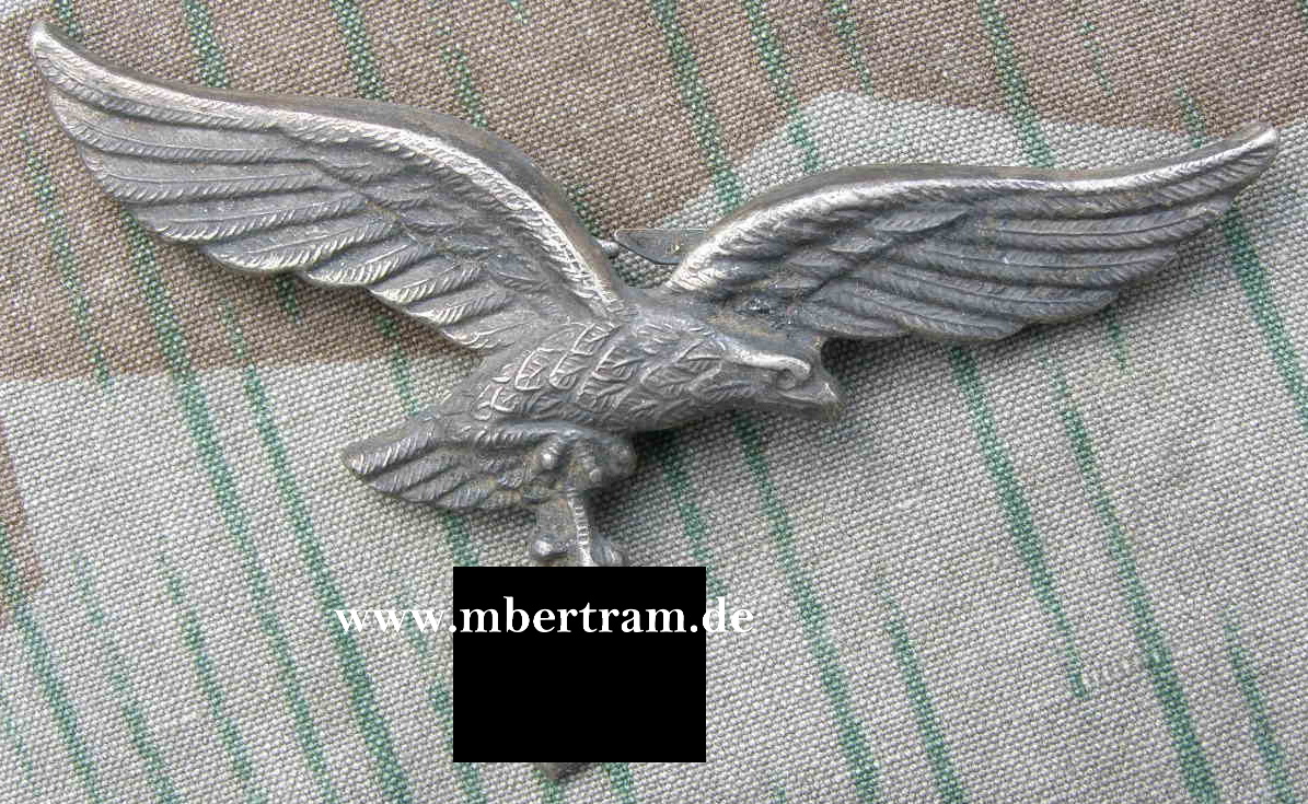 Luftwaffen Schirmmützenadler, Buntmetall, versilbert