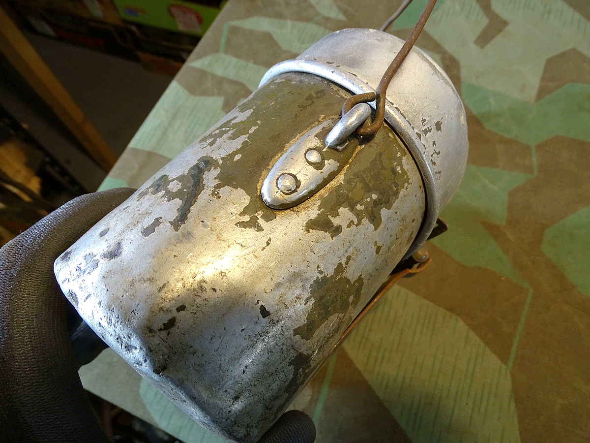 Wehrmacht Kochgeschirr, Komplett  von 1940. Deckel  ESB 40( Sommerfeld Berlin ) , Unterteil A.W.G 40