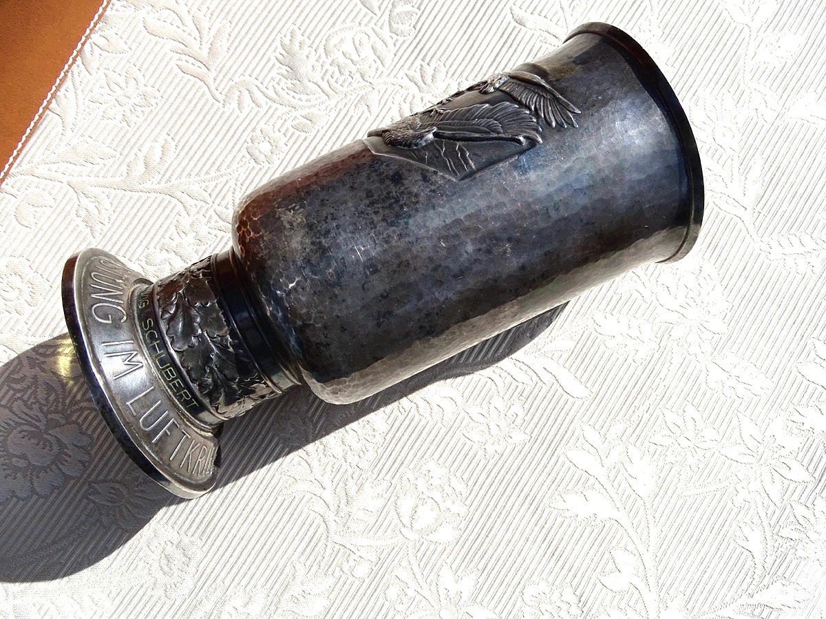 Luftwaffe Ehrenpokal für besondere Leistungen im Luftkrieg für Unteroffizier Ludwig Schubert, Bordschütze, 1942 Luftwaffe Ehrenpokal für besondere Leistungen im Luftkrieg für Unteroffizier Ludwig Schubert, Bordschütze, 1942