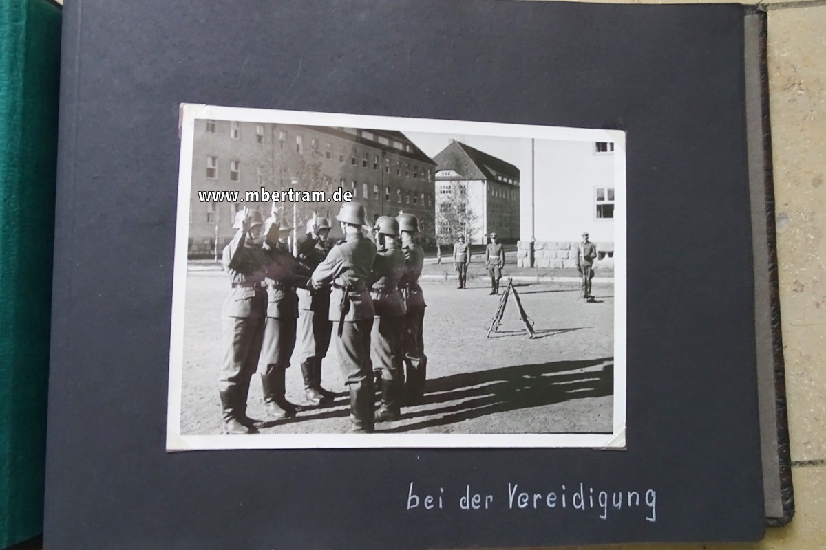18408-34 Fotoalbum eines Angehörigen der SS Division "Germania"