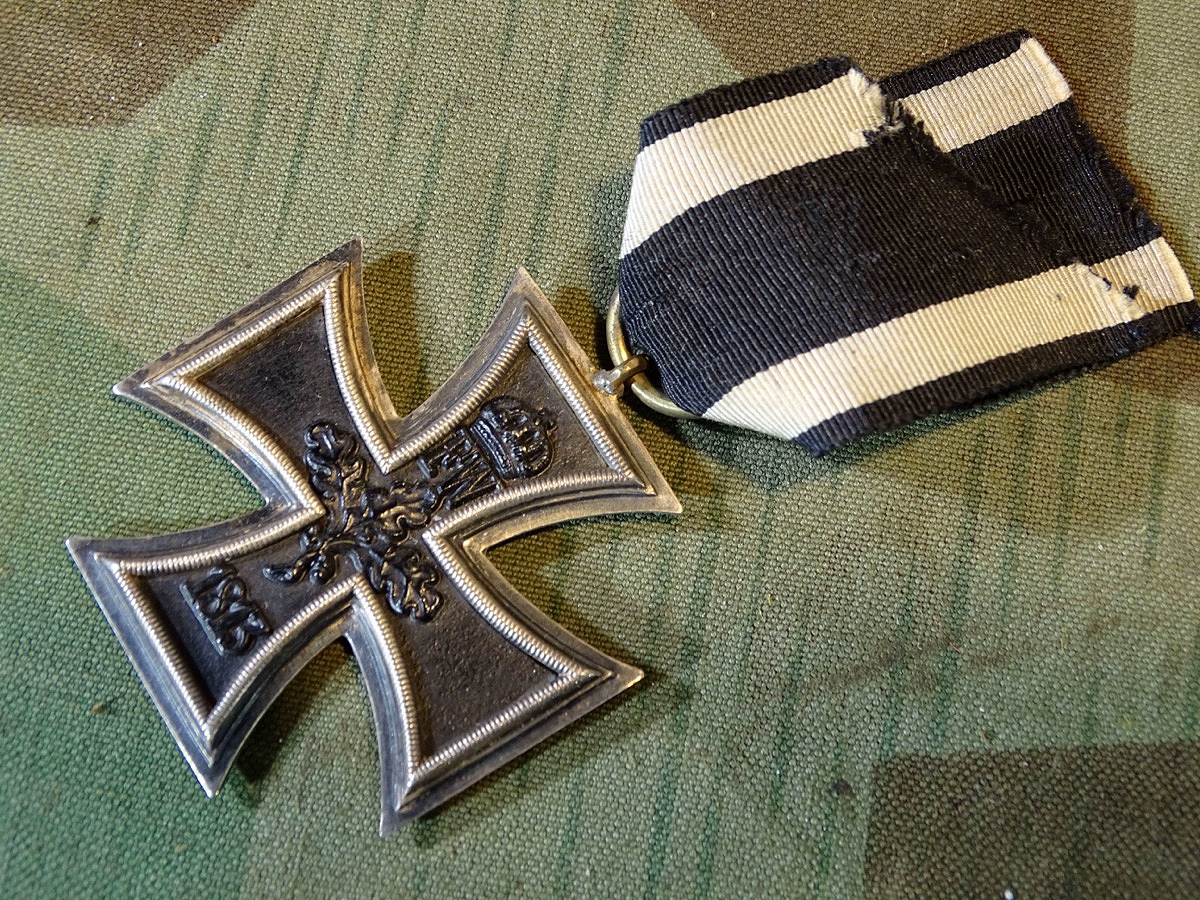 Eisernes Kreuz 2. Klasse 1914, Eisenkern noch komplett geschwärzt