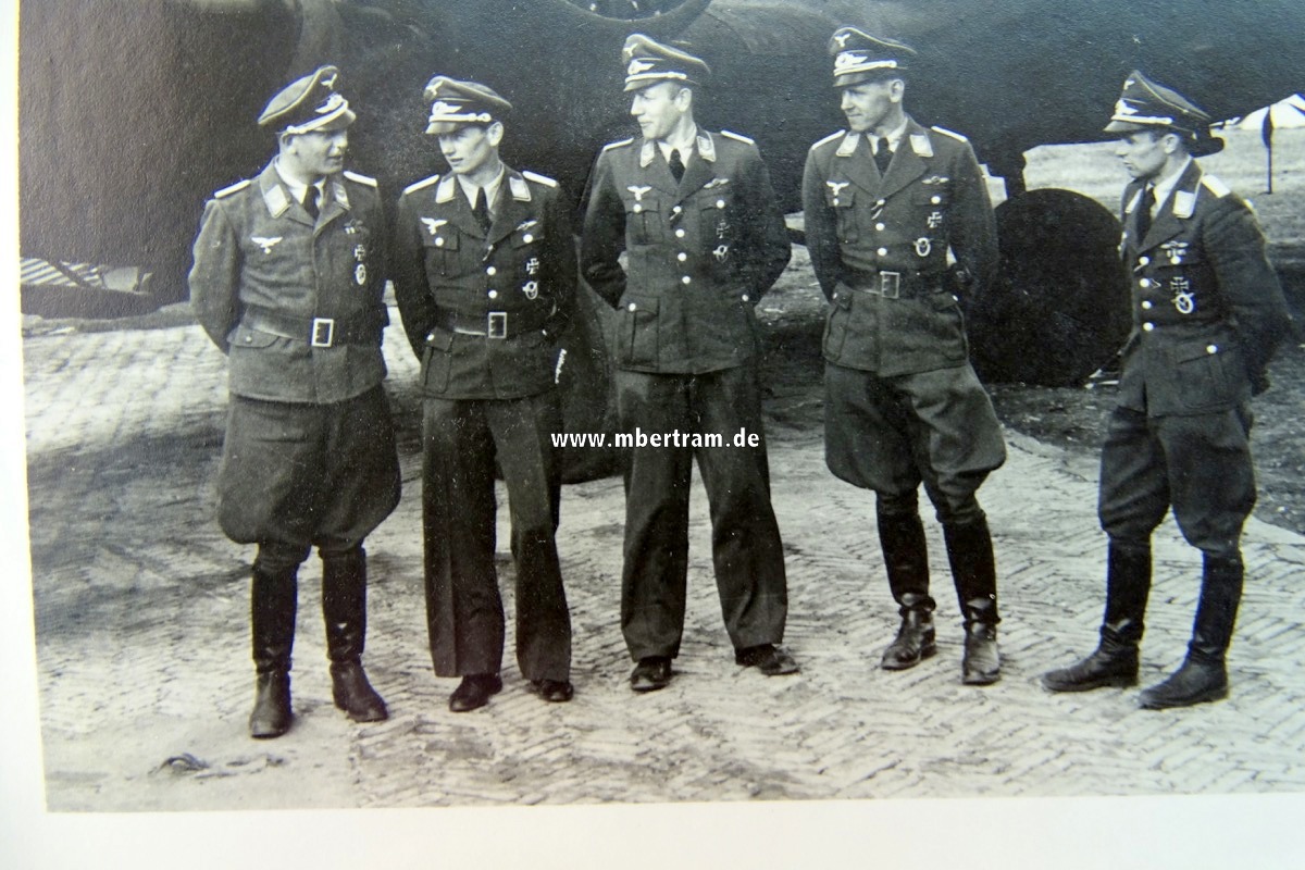 12371-415 Umfangreicher Nachlass Ju 52 Bordschütze, DK Gold, LW Pokal, Legion Condor, Alben....