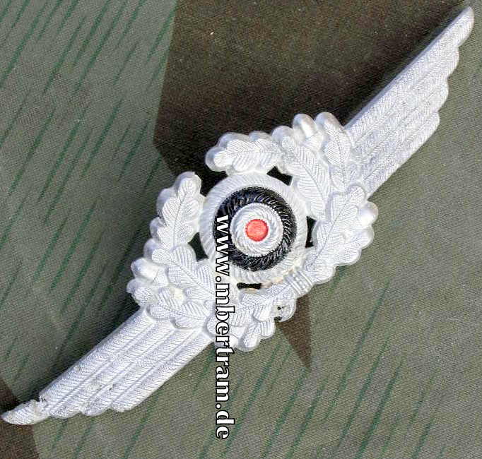 Luftwaffe Schirmmützenschwinge mit Kokarde, Aluminium