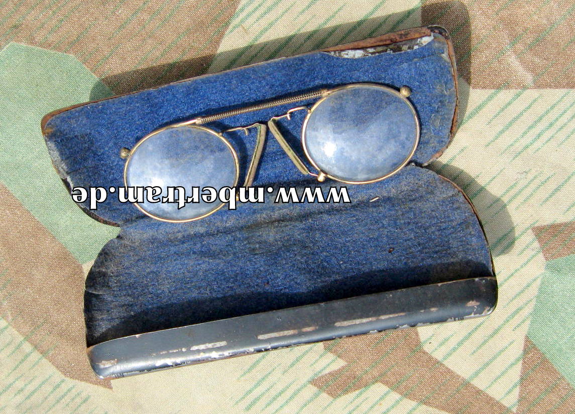 Private Brille ( Kneifer ) mit Blechetui, 1. Weltkrieg