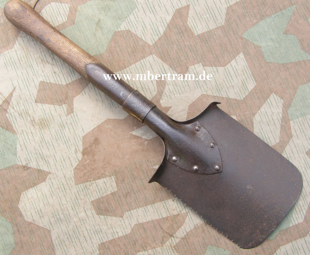 Feldspaten M 1874 1. Weltkrieg, Kaiserreich. 1913, Sägerücken