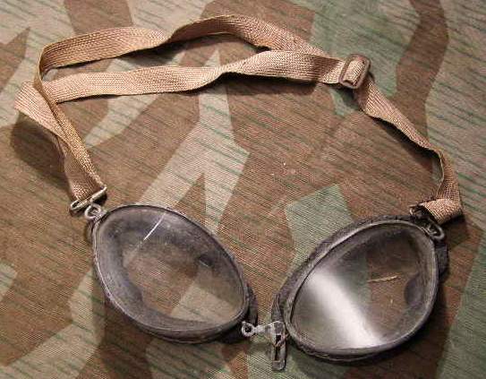 Wehrmachts Kradmelderbrille, wechselbare, gewölbte Gläser