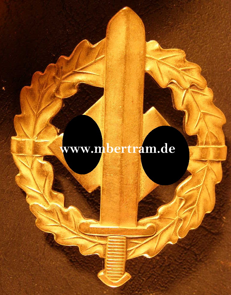 SA-Sportabzeichen in Bronze,  Bunmtmetall, 1. Modell,, E. Schneider Lüdenscheid
