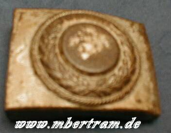 Koppelschloss Eisen durchgeprägt, zusätz. Emblem vor 1945