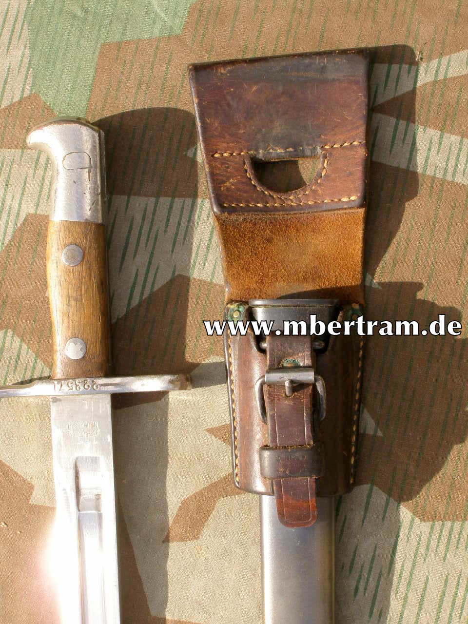 Schweiz K 31 Bajonett, Waffenfabrik Neuhausen, Koppelschuh