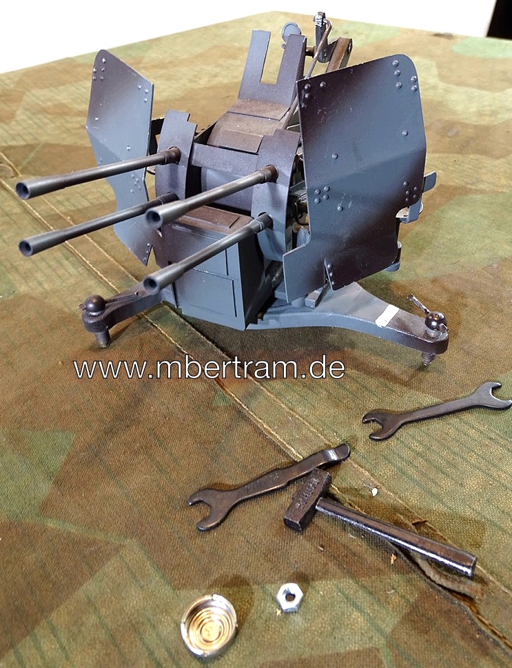 2 cm Vierling Flak 38 Geschütz Metallspielzeug Schuco