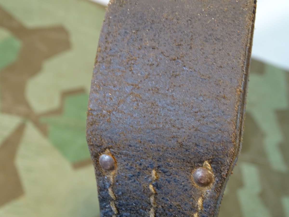 Wehrmachts schwarzer Leder Koppelschuh für Seitengewehr 84/98