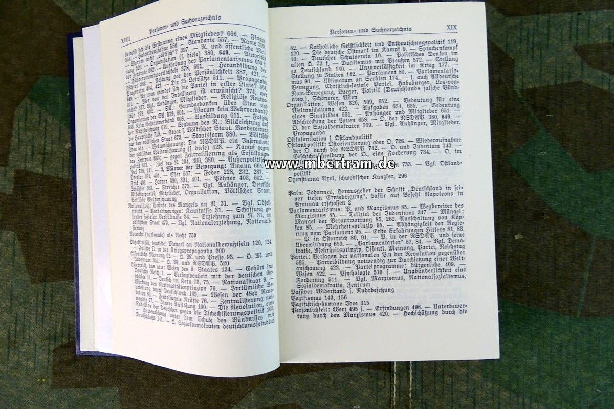 "Mein Kampf", Adolf Hitler, Ausgabe mit blauem Leineneinband 1938