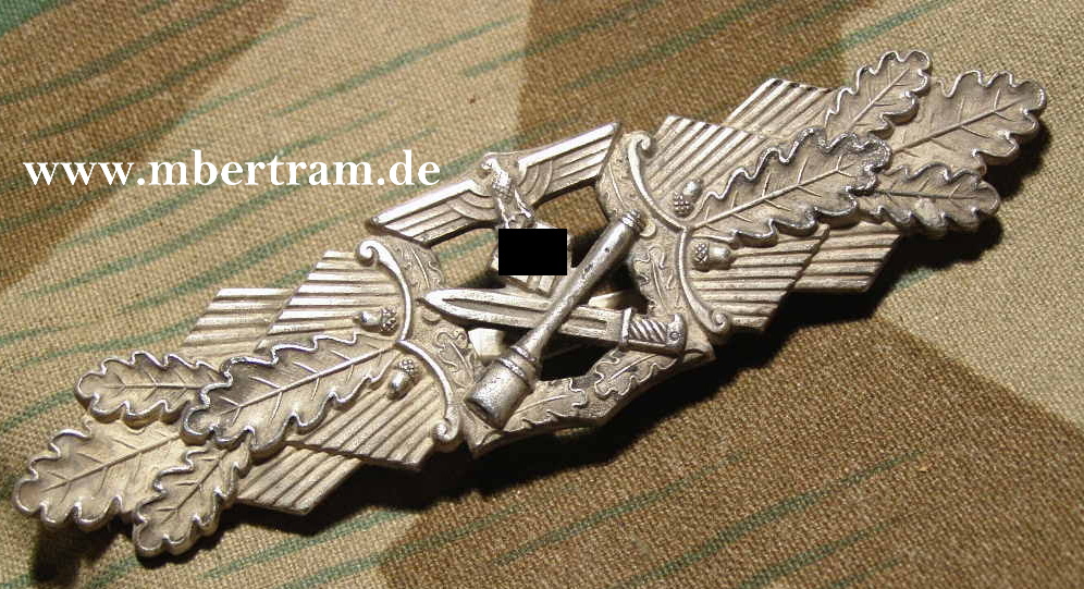 Nahkampfspange in Silber, o. Hersteller. o.Eisenplättchen