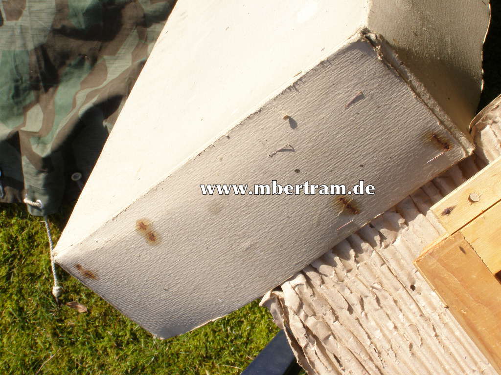 13510-8 Luftschutz Gasbettchen in Originalkarton, o. Plane