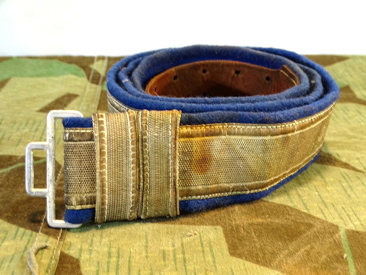 Uns unbekannte goldene Offiziers / Führer Feldbinde mit blauem Futter.  Uns unbekannte goldene Offiziers / Führer Feldbinde mit blauem Futter.