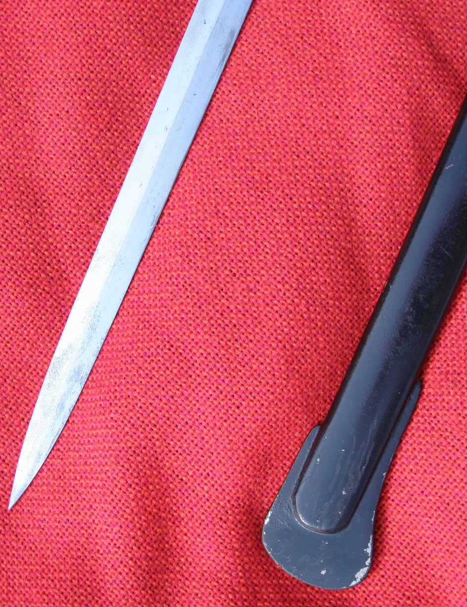 10384-10 Infanterie Offizierssäbel, Löwenkopfgriff, gekreuzte Säbel