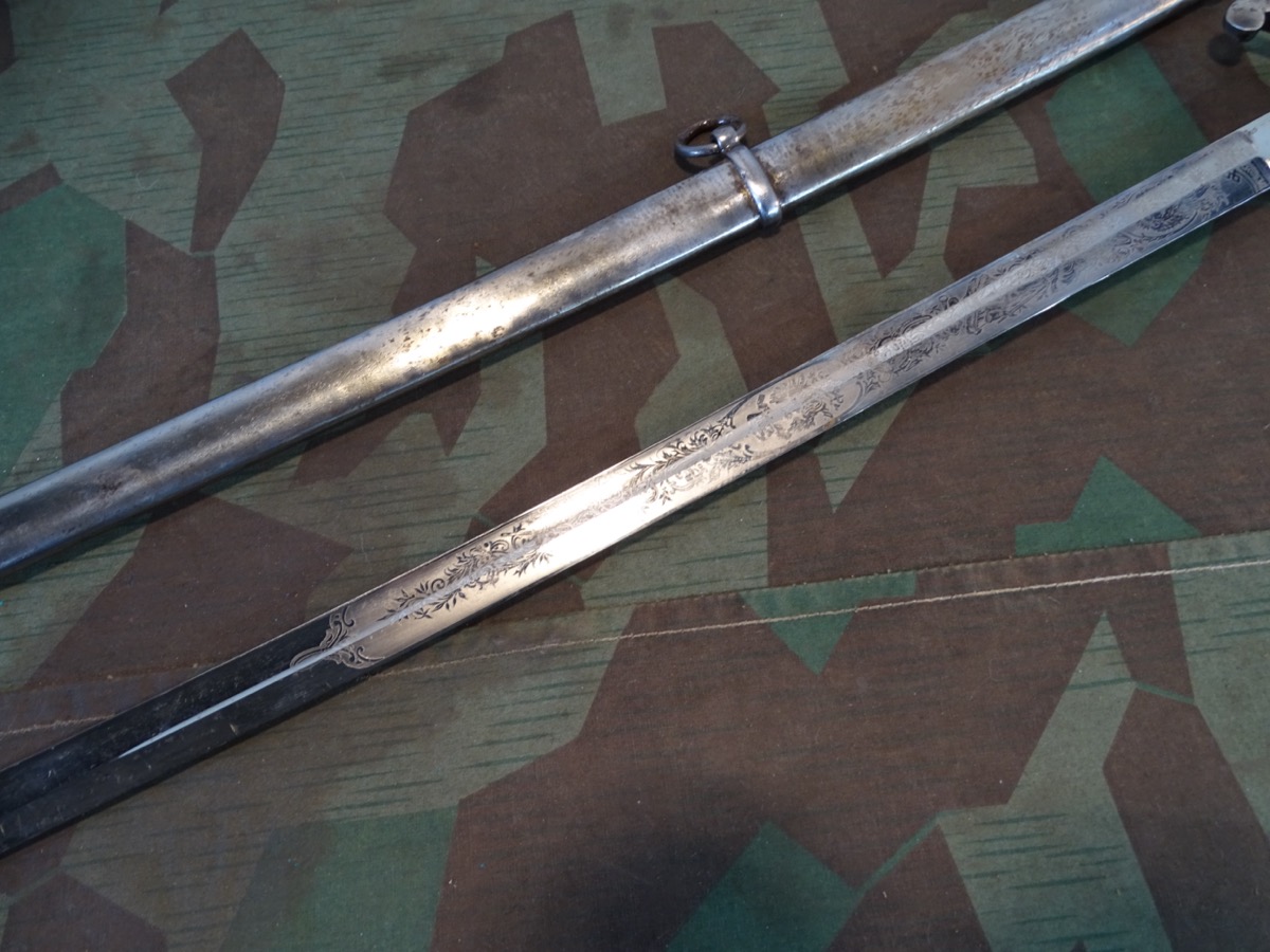 Früher (Ulanen ?) oder Artillerie Säbel, 2 Scheidenringe. Mit Ätzung 1891-94 Früher (Ulanen ?) oder Artillerie Säbel, 2 Scheidenringe. Mit Ätzung 1891-94