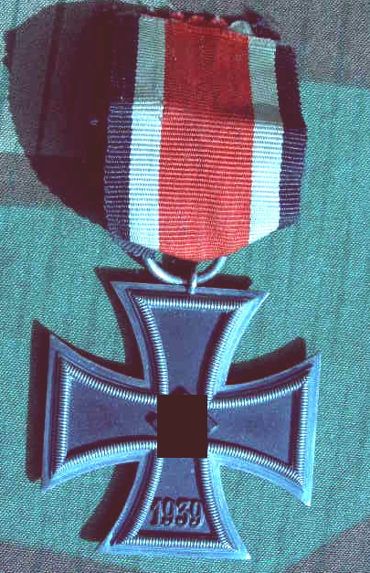 EISERNES KREUZ 1939 2. KLASSE AM BAND o. HERSTELLER