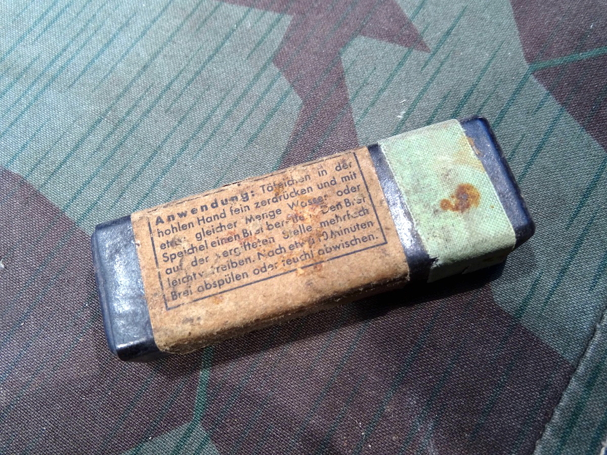 Wehrmacht Gas-Hautentgiftungsmittel Losantin, von 1942, grüner Ring
