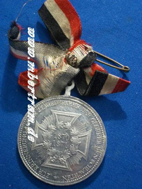 Erinnerungsmedaille " 1870/1871" Aluminium, Bandschleife