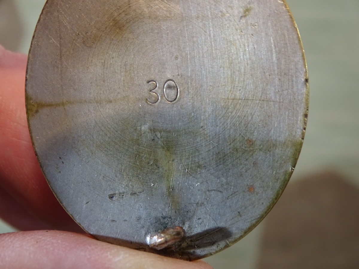 Verwundeten Abzeichen in silber, Buntmetall, Hersteller 30 Hauptmünzamt Wien, Haken beschädigt